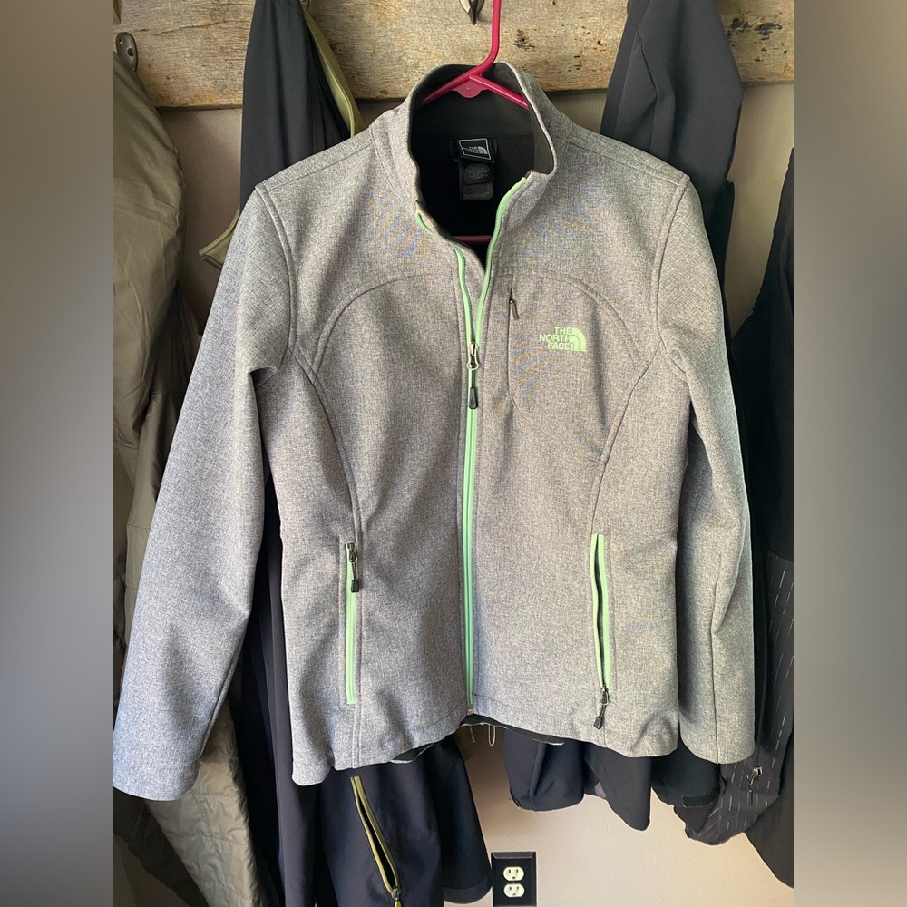 Women’s North Face Softshell Jacket - image 1